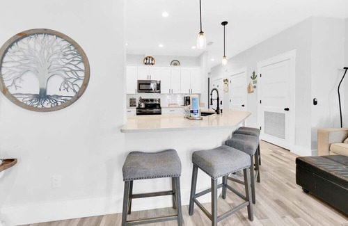 Bahama Beach House | 🏝️Large Private Yard-Walk to Beach-Casa Blanca Cove🏝️