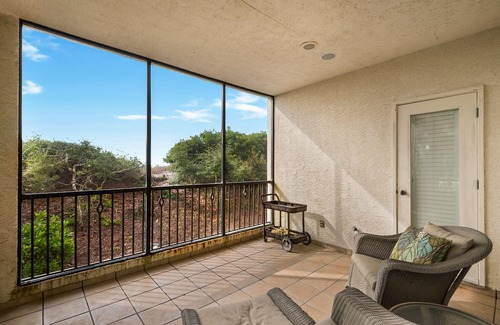 Dune Allen Beach House | Las Brisas, Vizcaya- Waterfront Beach House with Amazing Views & Private Beach