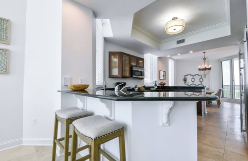 Destin Condo | Lavish 2-story beachfront penthouse w/media room & balcony!