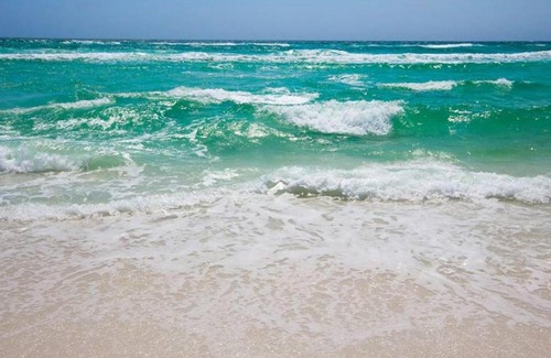 Riviera Beach House | Le Grand Dr by Blue Swell