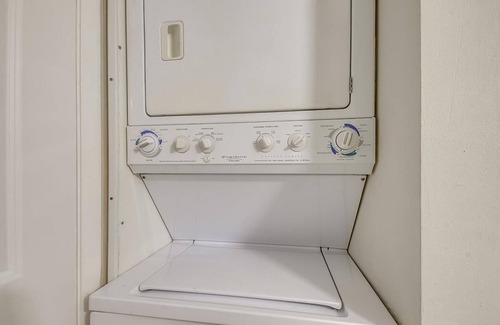 St. George Island Condo | LEAVE YOUR WORRIES behind as you let the wonder of St. George Island sink into your soul!