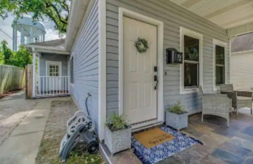 Downtown House | Little Blue Osprey - Heart of downtown Pensacola