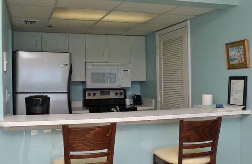 Long Beach Condo | Long Beach August 18, 2025-April 2026 SEE DESCRIPTION PRIOR TO BOOKING