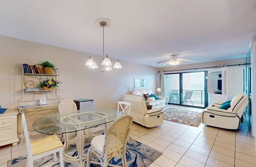 Silver Sands Beach Condo | Lovely Condo for Six on Beach with Community Pool - Snowbirds Welcome