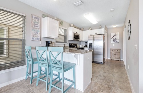 Navarre Beach Condo | Lovely condo with shared pool, washer/dryer, high-speed WiFi, and central AC