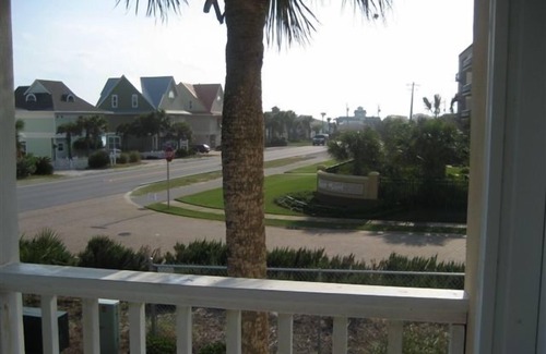 Miramar Beach Condo | Luxury Apartment with 1 bed directly opposite the beach, including beach set up!