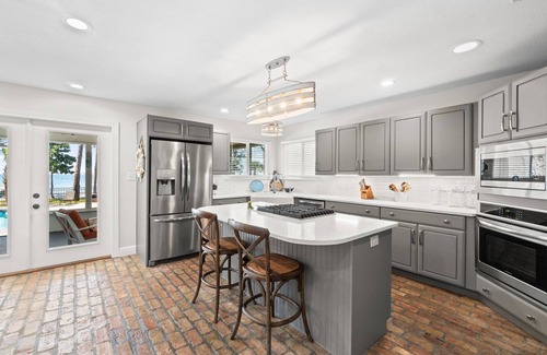 Mary Esther House | Luxury Bayfront Getaway | Private Pool, Pet Friendly, Boat Access | Sleeps 13