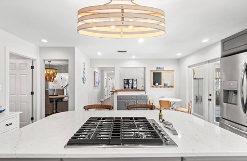 Mary Esther House | Luxury Bayfront Getaway | Private Pool, Pet Friendly, Boat Access | Sleeps 13