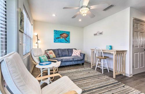 Mexico Beach Apartment | Mexico Beach Getaway with Balcony and Ocean Views!