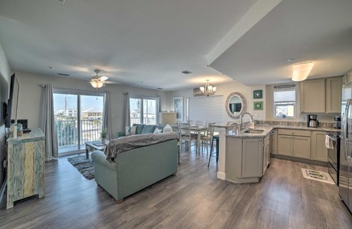 Mexico Beach Apartment | Mexico City Beach Condo with Ocean-View Balcony!