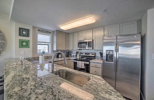 Mexico Beach Apartment | Mexico City Beach Condo with Ocean-View Balcony!