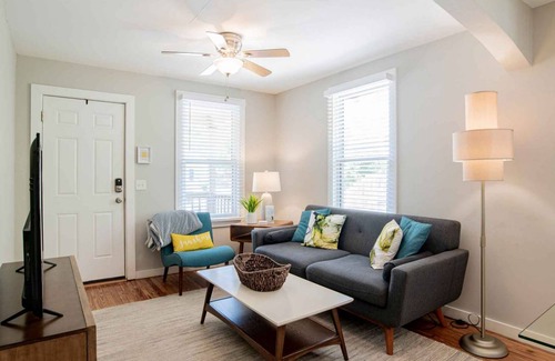 South Pensacola House | Modern Sunshine