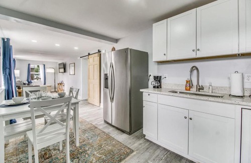 West Pensacola Apartment | Myrtle Grove Cottage- Casita #1