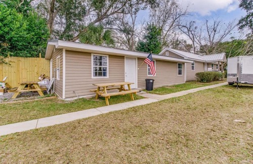 West Pensacola Apartment | Myrtle Grove Cottage- Casita #1