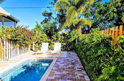 Connors House | Naples Park Pool Home Close to Vanderbilt Beach & Delnor-Wiggins