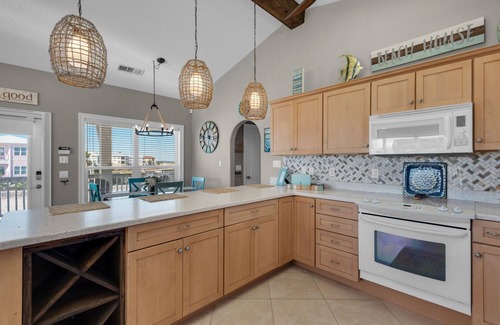 Navarre Beach House | Navarre Beach Bungalow /PRIVATE POOL & Dog Friendly + OPTIONAL 6 passenger cart