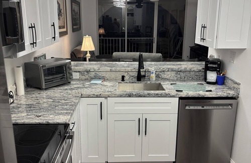 Key West Condo | NEW LISTING - CHARMING 2-BEDROOM CONDO IN BEAUTIFUL KEY WEST
