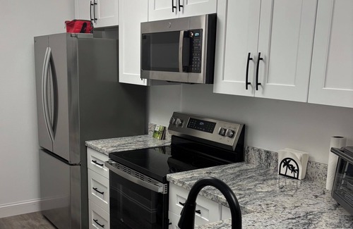 Key West Condo | NEW LISTING - CHARMING 2-BEDROOM CONDO IN BEAUTIFUL KEY WEST