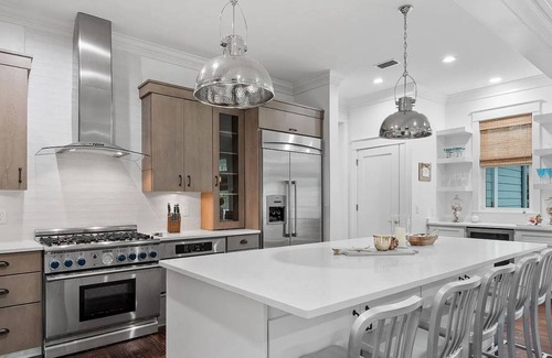 Watercolor House | New Pool for 2024. Pet Friendly Luxe Home w Cart, Bikes, Near Camp Watercolor
