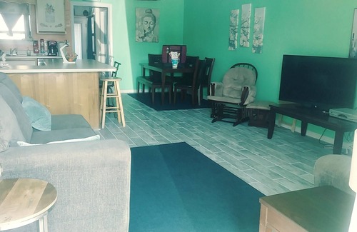 Panama City Beach House | Newly remodeled 8/2020! 5min walk 2 BEACH,11pools,5tennis courts,mini putt putt!