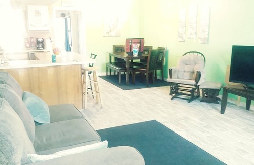 Panama City Beach House | Newly remodeled 8/2020! 5min walk 2 BEACH,11pools,5tennis courts,mini putt putt!