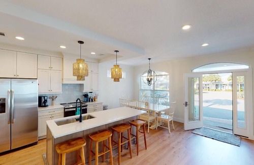 Fort Walton Beach - Destin House | Newly Renovated 3BR Home in Gated Community 2 pools and Beach Access! Sleeps 10