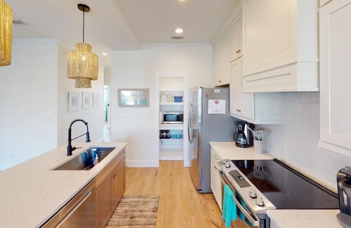 Fort Walton Beach - Destin House | Newly Renovated 3BR Home in Gated Community 2 pools and Beach Access! Sleeps 10