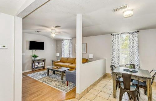 South Pensacola Apartment | North Highlands Nest- Unit D
