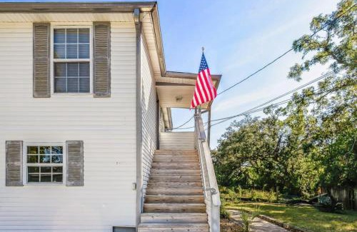 South Pensacola Apartment | North Highlands Nest- Unit D