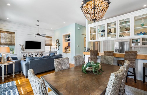 Frangista Beach Cottage | Oct-Dec Reduced!*Pool Access*Beach Gear Included!
