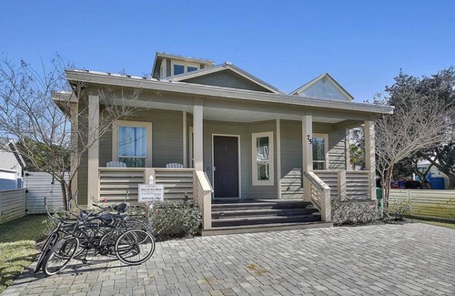 Crystal Beach House | Out of the Blue by Five Star Properties