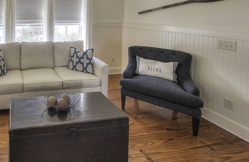 Watercolor Apartment | Packed Prime Luxury CarriageApt by Camp Watercolor