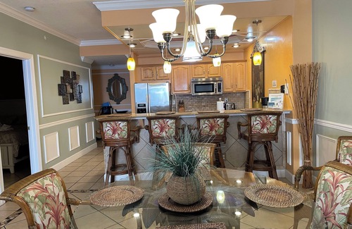Panama City Beach Condo | PANORAMIC Oceanfront Views 4 bd Condo at 2 bd rates FREE RESERVED Beach service