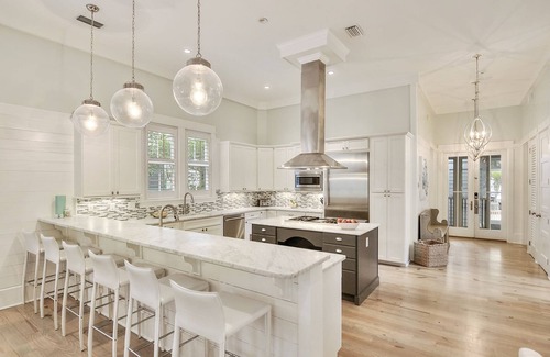 Watercolor House | Park District Paradise: Bikes, Golf Cart, WaterColor Beach Club Access, and Luxury Living.
