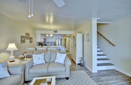 Sunnyside House | Perfect Gulf Front Home on The West End!