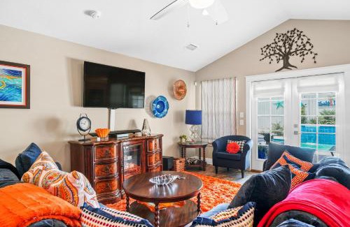 Riviera Beach House | Pet Friendly Beach House - Paradise on Palm by Panhandle Getaways
