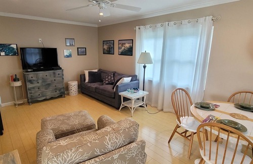 Riviera Beach House | Pet Friendly /Trailer Parking /Easy Walk to Beach