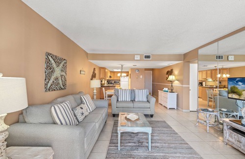 Sunnyside Condo | Pinnacle Port Vacation Rentals-B2 Tower 1 bdrm. condo