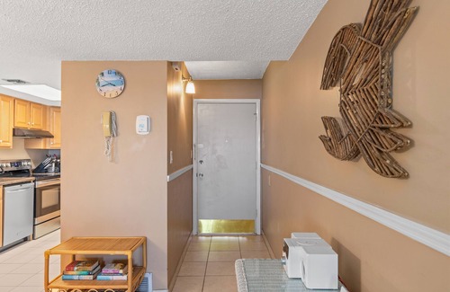 Sunnyside Condo | Pinnacle Port Vacation Rentals-B2 Tower 1 bdrm. condo