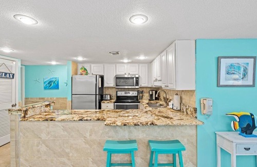 Holiday Isle Condo | Plan your next family vacation here! Great view on the beach from 514.