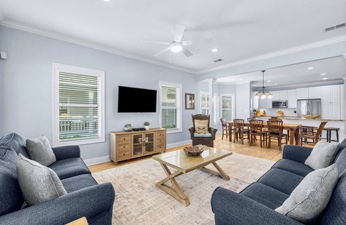 Crystal Beach House | Pool + Hot Tub - Block to Beach - Golf Cart - HUGE Home + Carriage House