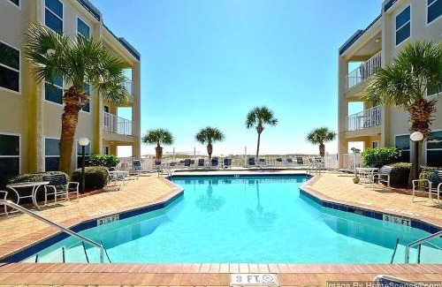 Holiday Isle House | Poolside Villas #104