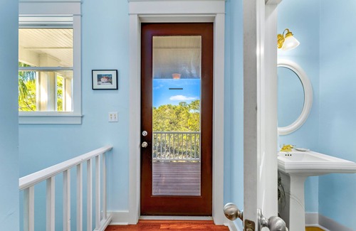 Plantation House | Prince of Tides - 6 BEDROOM with POOL+ELEVATOR - SHORT WALK TO BEACH