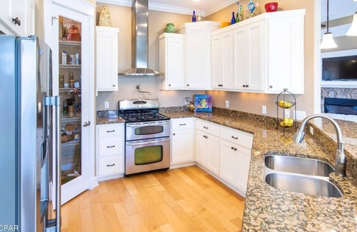 Hollywood Beach House | Private Oasis! Swimming Pool - Game Room - Near Beach