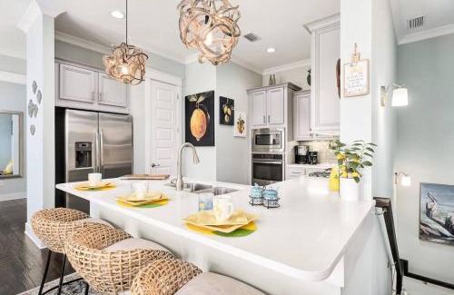 Panama City Beach House | Prominence 30A. Sleep 6, King, 6 Seat Golf Cart!