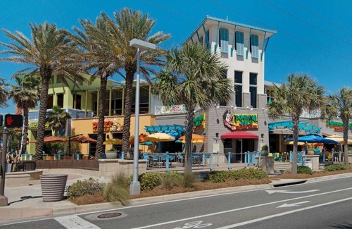 Biltmore Beach House | Regency Towers 521
