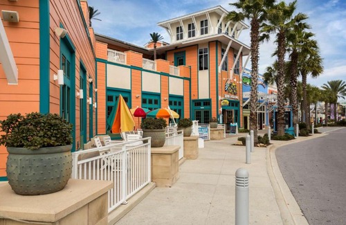 Biltmore Beach House | Regency Towers 521