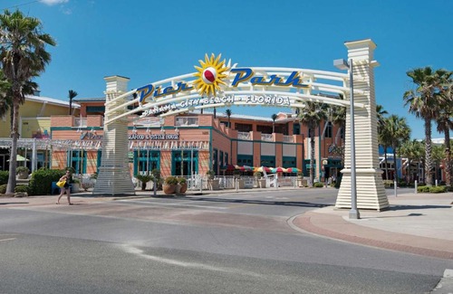 Biltmore Beach House | Regency Towers 521
