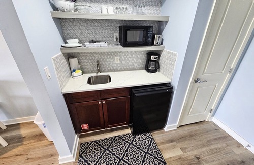 Sandestin Condo | Remodeled. Luau 6705 in Sandestin.Tram, wifi, larger Studio with balcony