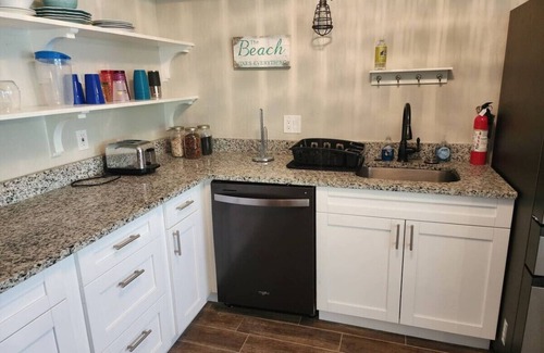 East Naples House | Riverview Cottage in Naples Bayshore Arts District